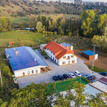 Hotel Na Zelenem Statku Rasovice  Zewnętrze zdjęcie