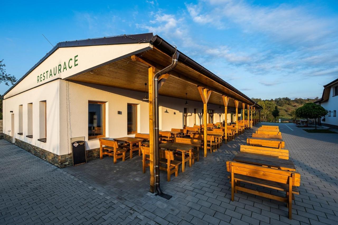 Hotel Na Zelenem Statku Rasovice  Zewnętrze zdjęcie