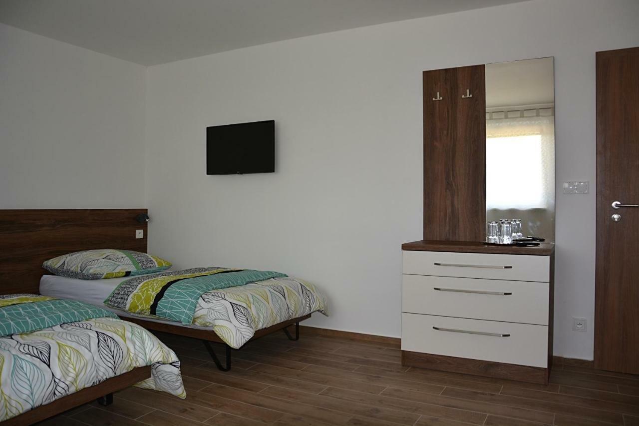 Hotel Na Zelenem Statku Rasovice  Zewnętrze zdjęcie