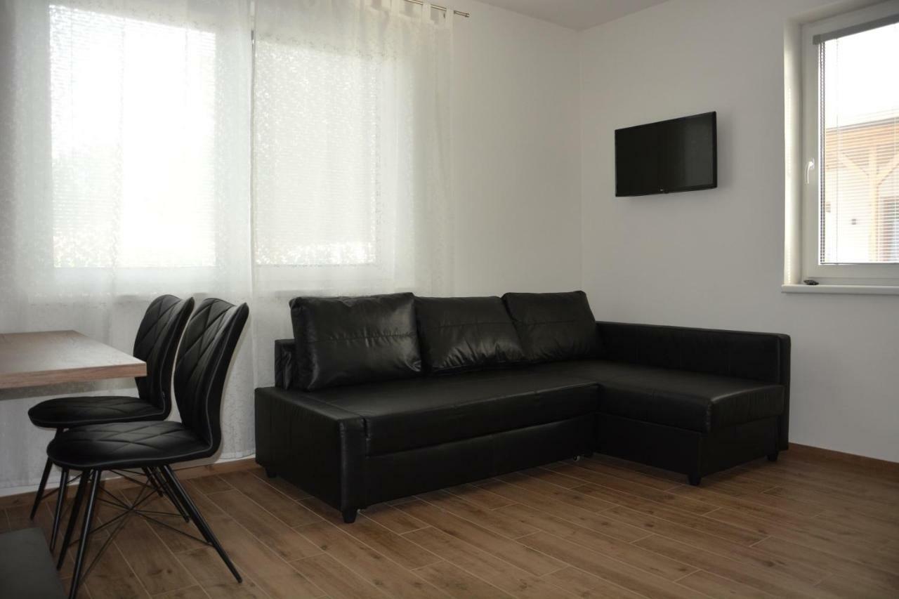 Hotel Na Zelenem Statku Rasovice  Zewnętrze zdjęcie